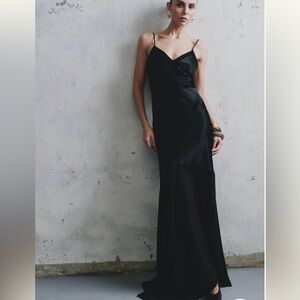 Evelyn
Iridescent Satin Maxi Dress - Black